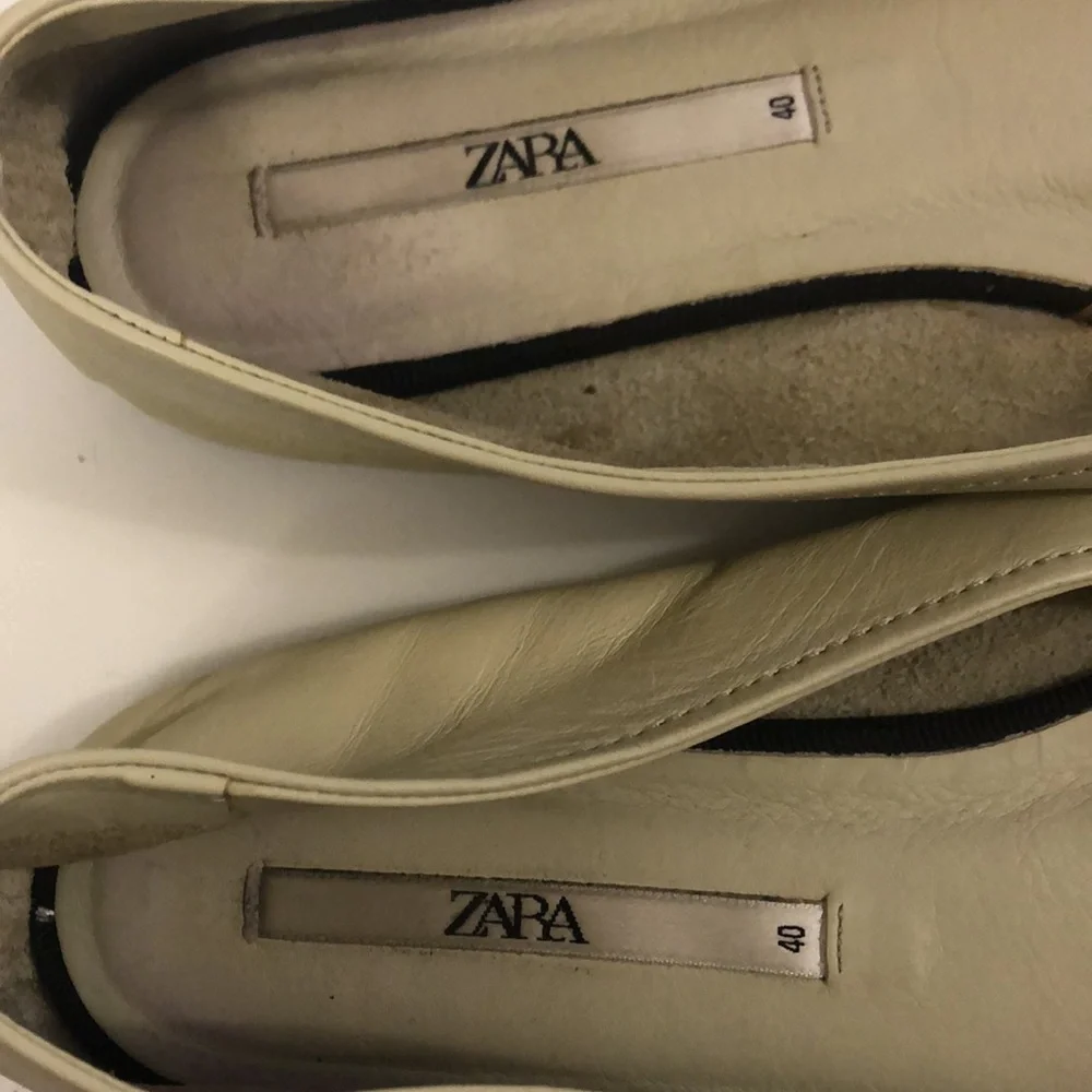 Zara 40 (9-9.5 USA) Ballet Flat Shoes Cream Bone Leather Excellent Condition - Picture 8 of 9